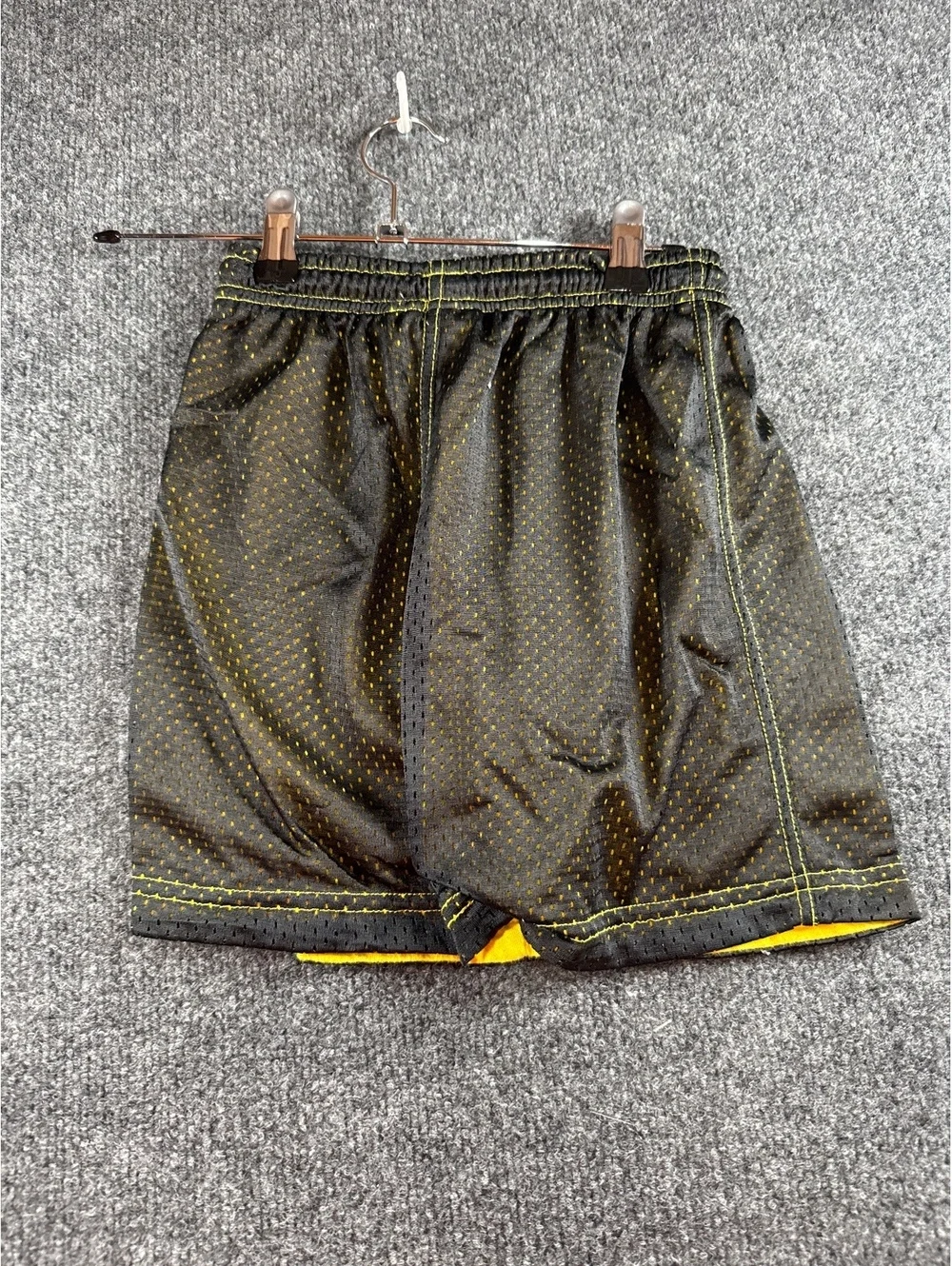 Green Dog Boys 4/5 Black Yellow Mesh Athletic Basketball Shorts Drawstring
